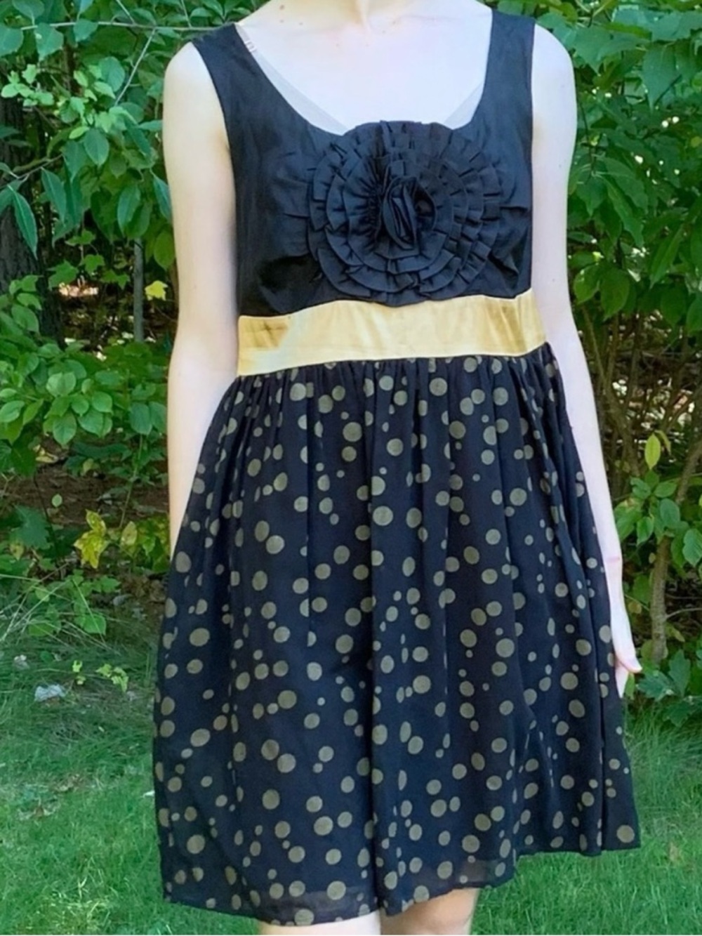 ANTHROPOLOGIE Burlapp Swirled
Rosette Dress Black And Gold Size L